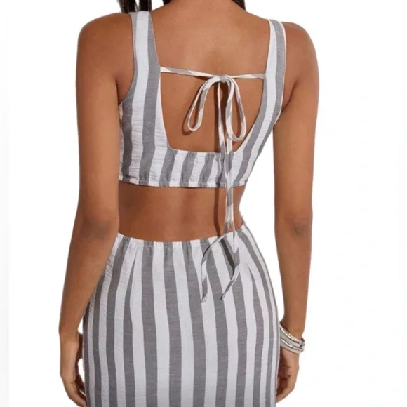 Striped Sleeveless Dress with Cutouts - Picture 3 of 4